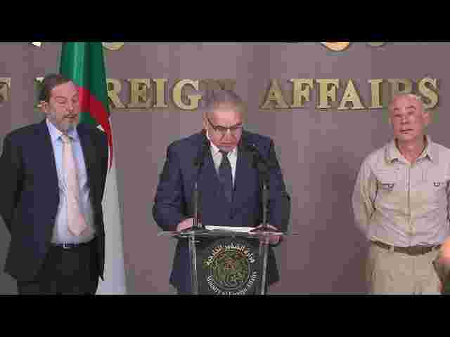 Press conference with Secretary General Lounès Magramane and the Spanish Ambassador to Algeria following the handover of the kidnapped national