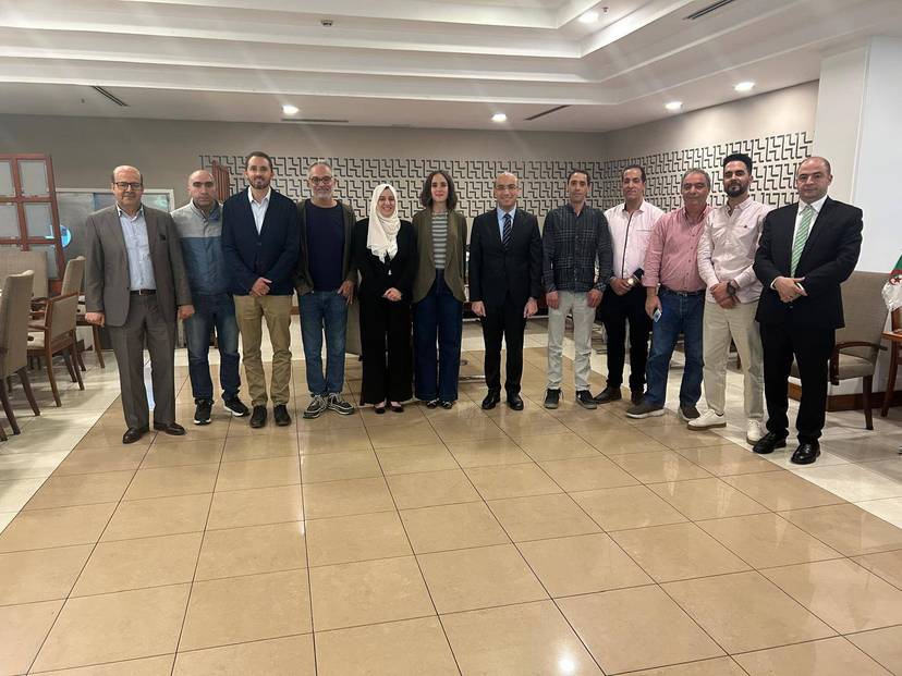 Mr Chaib holds talks with Algerian community in Ecuador
