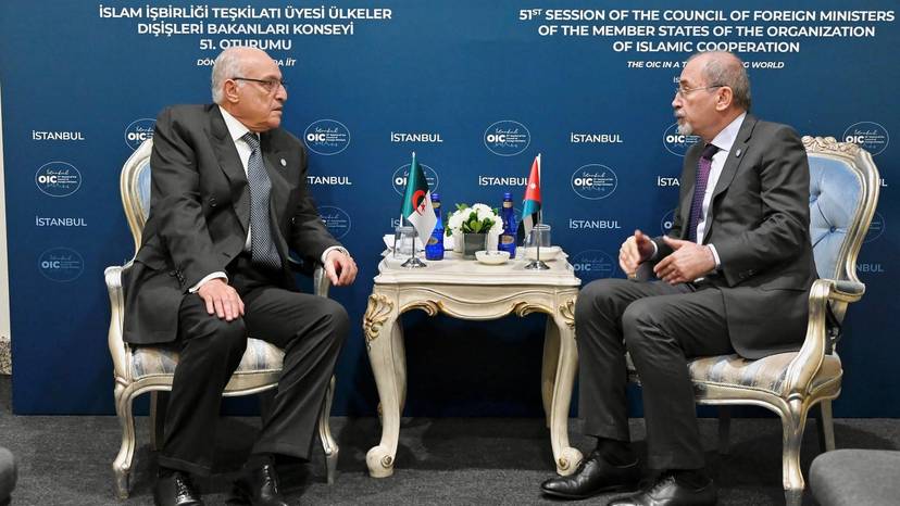 Mr Attaf holds bilateral talks with his Jordanian counterpart in Istanbul