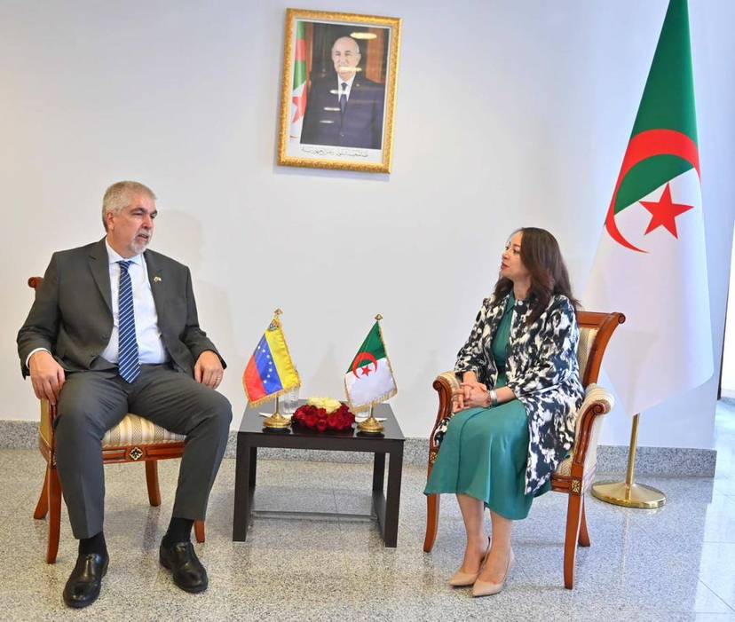 Mrs Mansouri receives the Venezuelan Deputy Minister for Africa at the Ministry of People's Power for External Relations