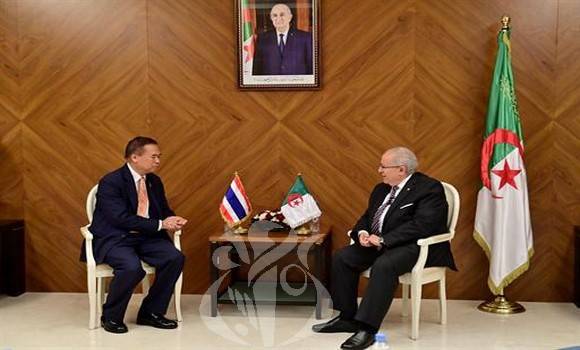 Le ministre des Affaires étrangères reçoit le vice-ministre des Affaires étrangères de Thaïlande