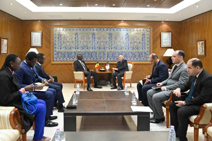 Minister of State Attaf receives Senegalese Minister of Armed Forces