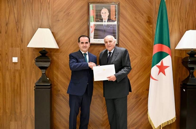 Mr. Attaf receives the new Ambassador of the Republic of Tajikistan to Algeria