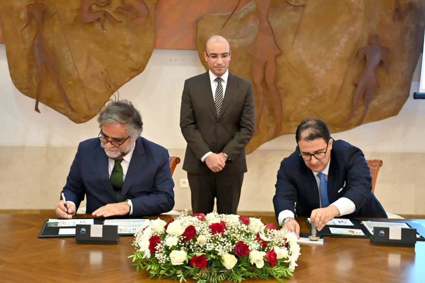 السيد شايب يشرف على مراسم تدشين الإصدار الطوابعي المشترك الجزائري-البرتغالي بمناسبة الذكرى الخمسين لإعادة بعث العلاقات الدبلوماسية بين البلدين